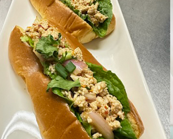 Image: Sandwich Larb Kai